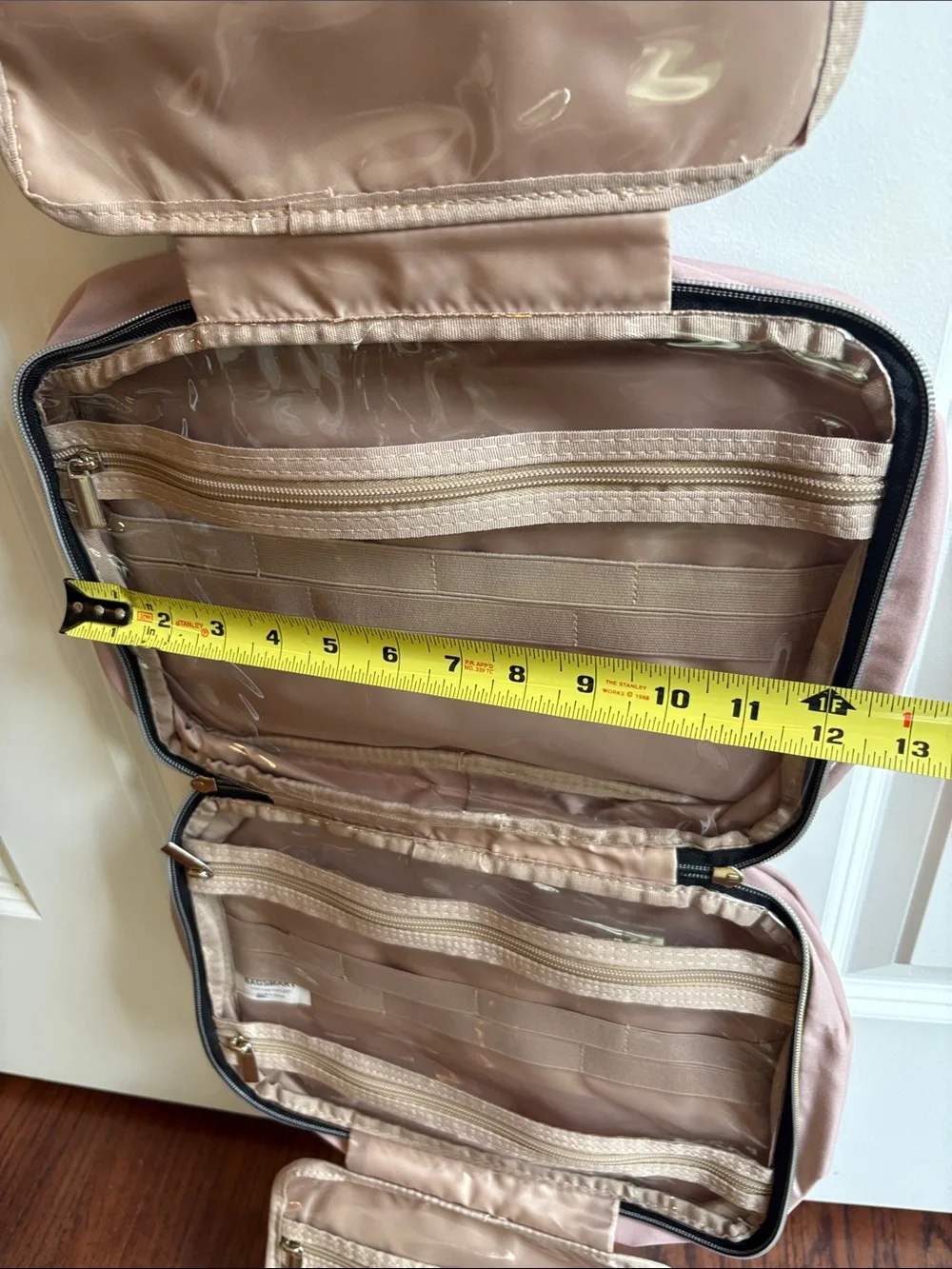 BAGSMART Hanging Travel Toiletry Bag Quilted Mauve Cosmetic Organizer NWT